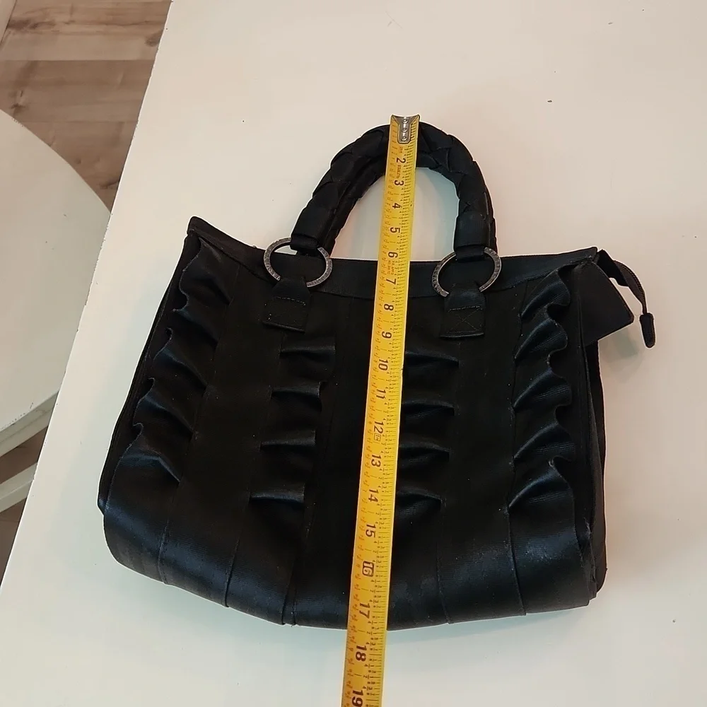 Harveys Seatbelt Lola satchel black bag purse